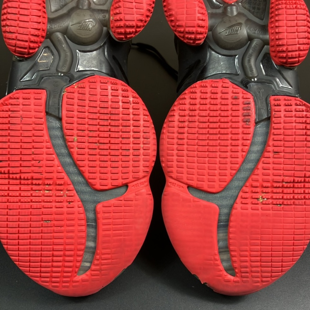 Nike LeBron XIX 19 Bred University Red Athletic Basketball Shoes Men’s size 8.5 - Picture 15 of 16